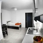 Prive And 3* Саранда