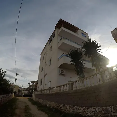 Prive And Hotel Sarandë