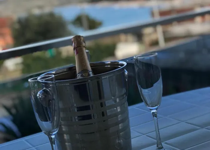 Отель Prive And Саранда