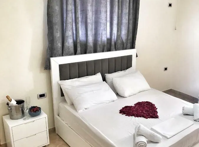 Отель Prive And 3*