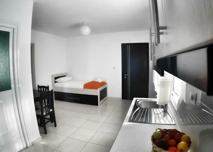 Prive And 3* Саранда