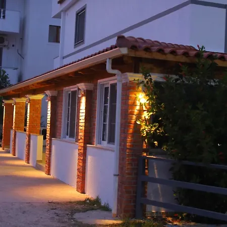 Prive And ホテル Sarandë