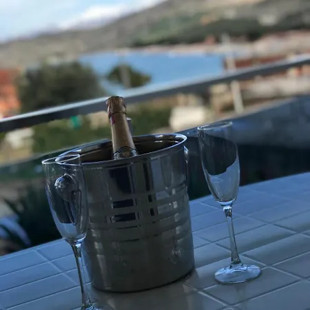 ホテル Prive And Sarandë