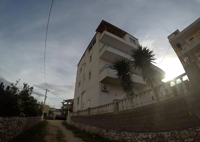 Prive And Hotel Sarandë